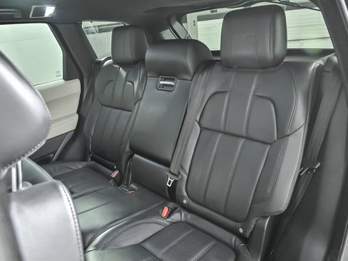 Used 2017 Land Rover Range Rover Sport HSE image 21