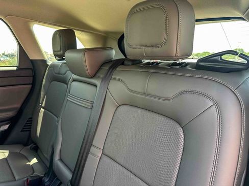 Used 2025 Lincoln Corsair Reserve FWD image 19