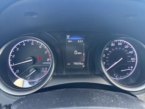 Used 2021 Toyota Camry SE image 13