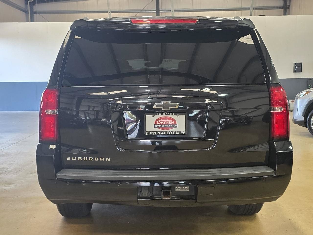 Used 2020 Chevrolet Suburban LS w/ Enhanced Driver Alert Package RWD image 5