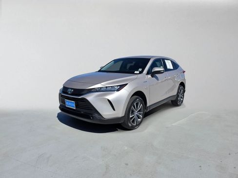 Used 2021 Toyota Venza LE w/ Carpet Mat Package (TMS) AWD/4WD image 7