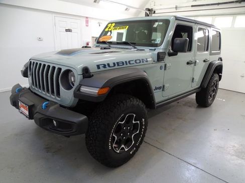 Used 2023 Jeep Wrangler Unlimited Rubicon 4xe w/ Cold Weather Group AWD/4WD image 17