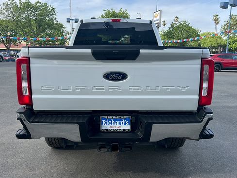 Used 2024 Ford F250 XLT w/ FX4 Off-Road Package AWD/4WD image 6