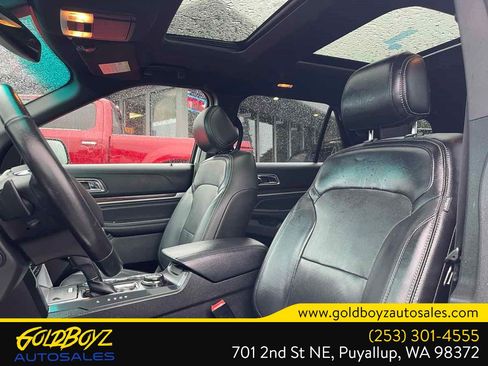 Used 2017 Ford Explorer Limited w/ Equipment Group 301A AWD/4WD image 12