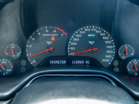 Used 1998 Chevrolet Corvette Coupe w/ Memory Pkg RWD image 20