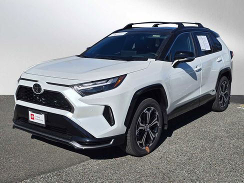 Certified 2025 Toyota RAV4 XSE image 7