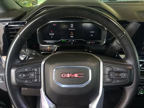 Used 2024 GMC Sierra 1500 SLT AWD/4WD image 30