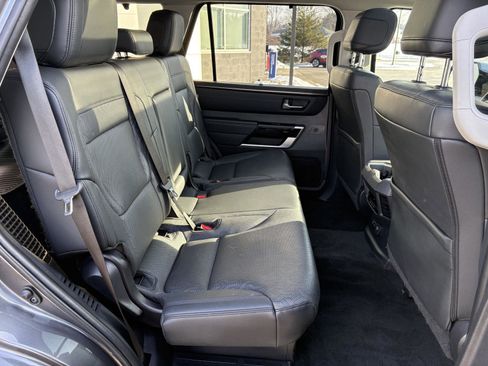 Used 2023 Toyota Sequoia Limited image 21