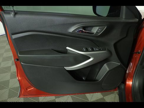 Used 2024 Chevrolet Trax LS w/ LS Convenience Package image 20