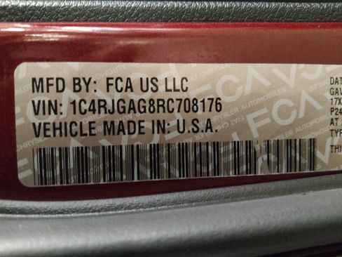Used 2024 Jeep Grand Cherokee Laredo RWD image 33