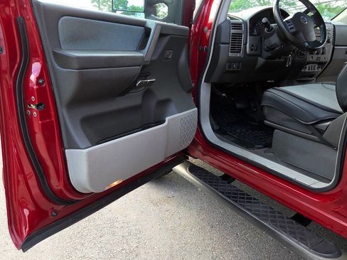 Used 2004 Nissan Titan SE w/ (Bed) Utility Bed Pkg AWD/4WD image 29
