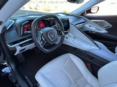 Used 2025 Chevrolet Corvette Stingray Premium Cpe w/ 3LT RWD image 11