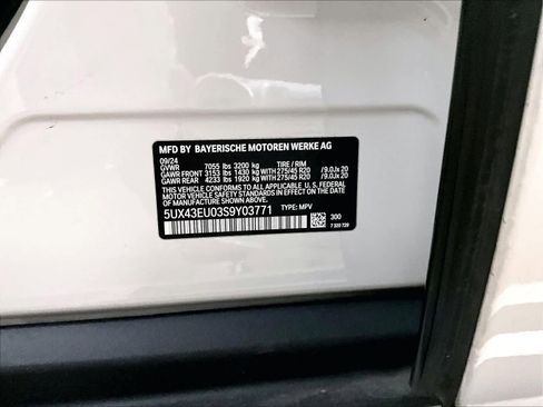 Used 2025 BMW X5 xDrive50e image 33