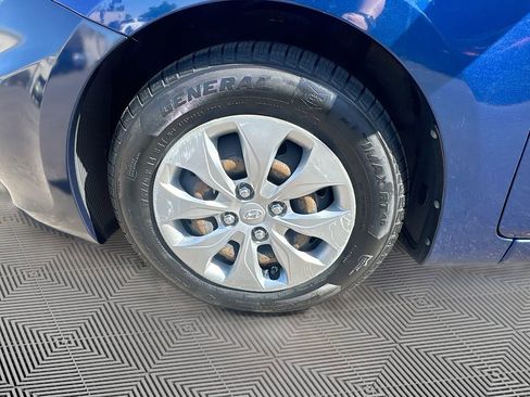 Used 2017 Hyundai Accent SE FWD image 31