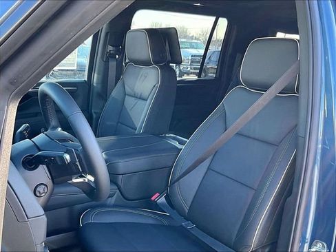 New 2026 Chevrolet Suburban Premier image 9