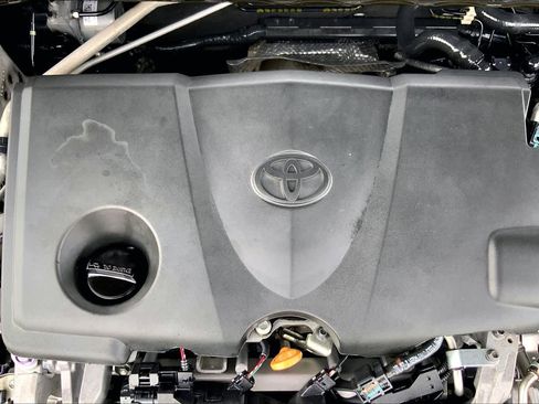 Used 2018 Toyota Camry XSE w/ Audio Package FWD image 32