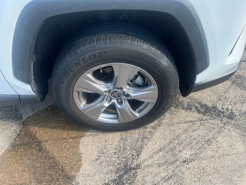 Used 2023 Toyota RAV4 XLE AWD/4WD image 17