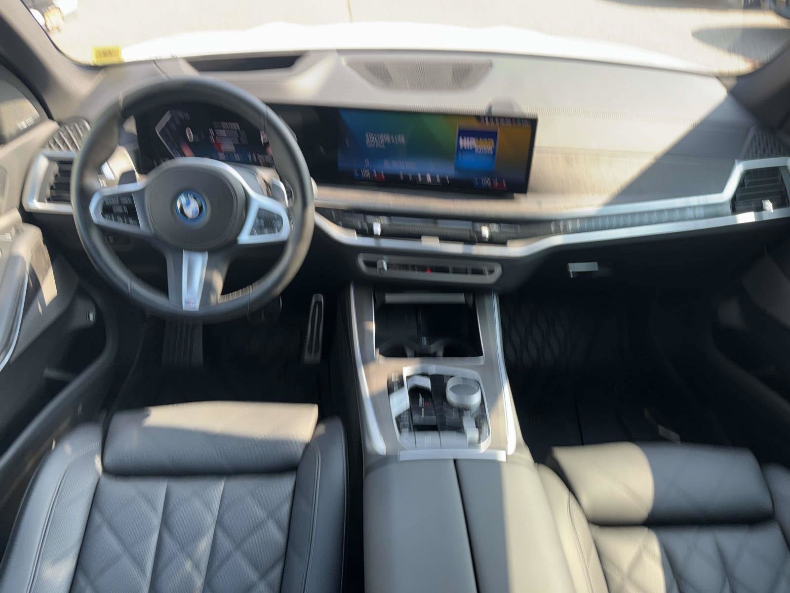 Used 2025 BMW X5 xDrive50e w/ M Sport Package AWD/4WD image 15