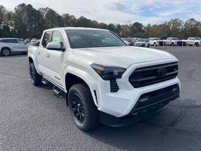 New 2025 Toyota Tacoma SR5
