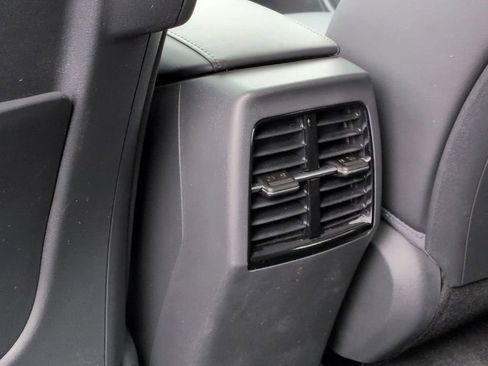 Certified 2023 Kia Niro Wind FWD image 22