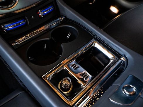 Used 2018 Rolls-Royce Wraith image 62