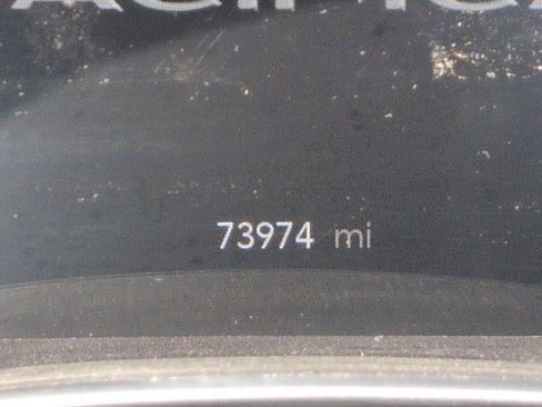 Used 2018 Chrysler Pacifica Limited image 21