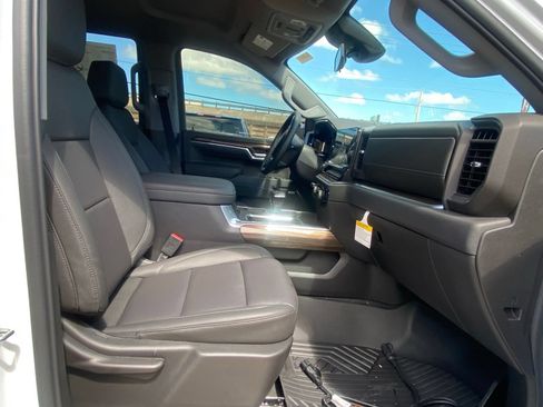 New 2026 Chevrolet Silverado 1500 LT Trail Boss w/ Convenience Package II AWD/4WD image 11