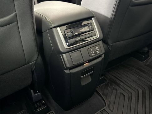 Used 2024 Subaru Ascent Onyx Edition image 36
