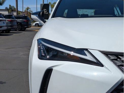 New 2026 Lexus UX 300h FWD image 10