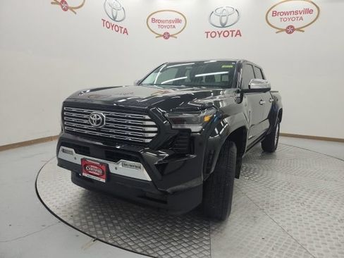 Used 2025 Toyota Tacoma Limited AWD/4WD image 2