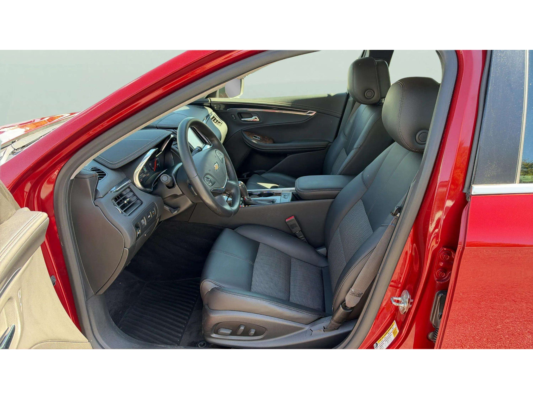 Used 2014 Chevrolet Impala LT w/ Convenience Package FWD image 11