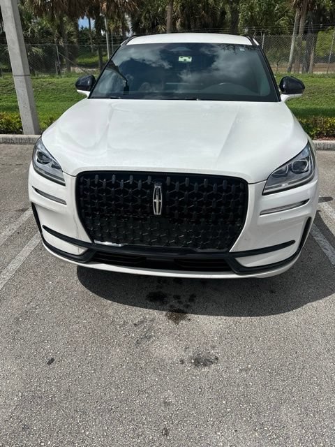 Certified 2023 Lincoln Corsair Reserve w/ Jet Appearance Package FWD image 5