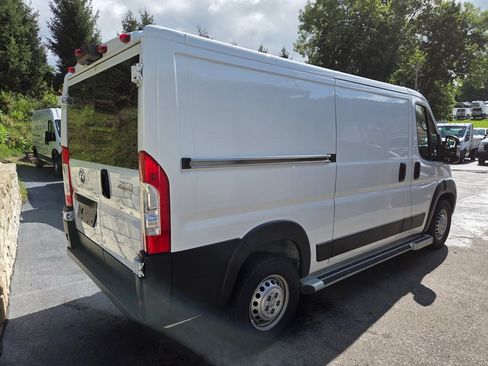 Used 2025 RAM ProMaster 2500 w/ U-Haul Equipment Group FWD image 2
