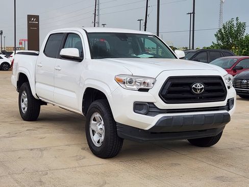 Used 2021 Toyota Tacoma SR w/ SR Convenience Package RWD image 3