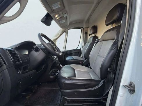 Used 2022 RAM ProMaster 3500 w/ Premium Convenience Group image 11