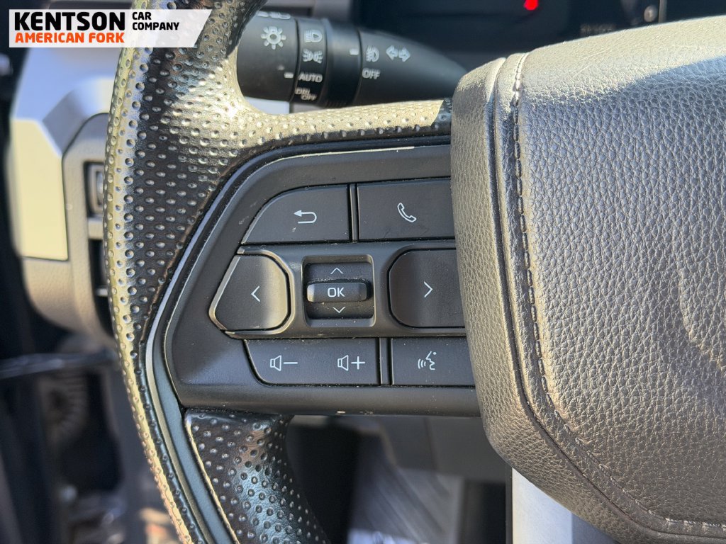 Used 2025 Toyota Tacoma SR5 AWD/4WD image 16