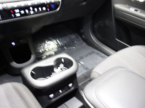 Used 2024 Hyundai Ioniq 5 SEL image 33