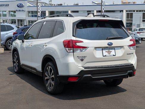 Used 2022 Subaru Forester Limited AWD/4WD image 5