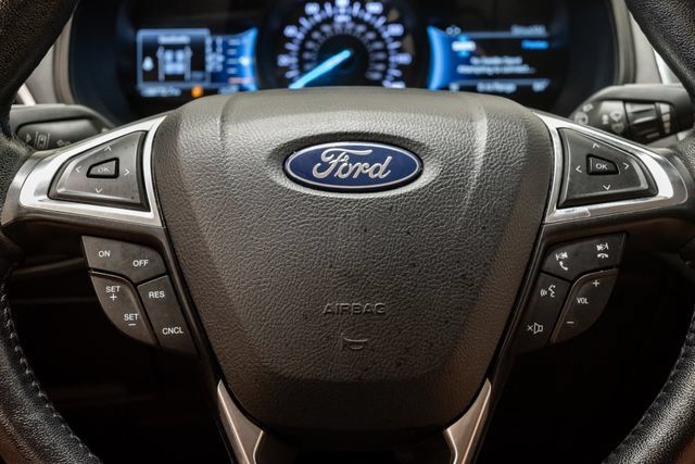 Used 2022 Ford Edge Titanium AWD/4WD image 13