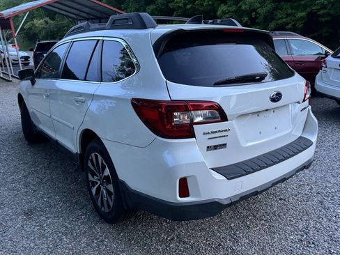 Used 2016 Subaru Outback 2.5i Limited AWD/4WD image 10