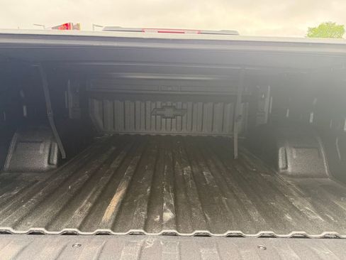 Used 2026 Chevrolet Silverado 1500 LT Trail Boss w/ LT Trail Boss Premium Package AWD/4WD image 13