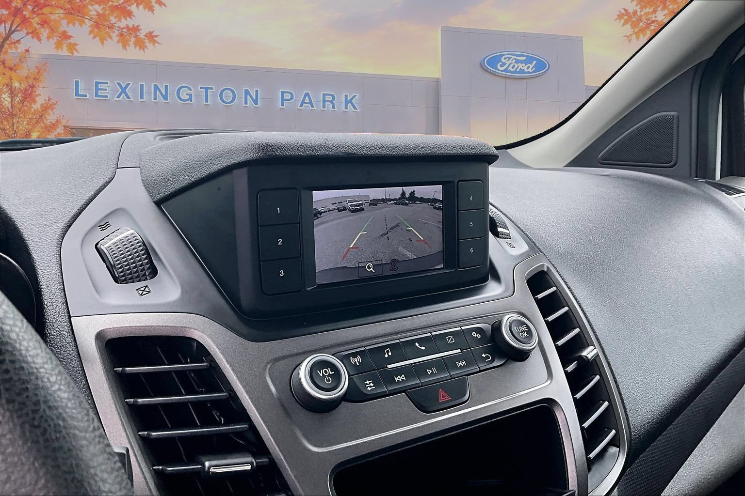 Used 2020 Ford Transit Connect XL FWD image 13