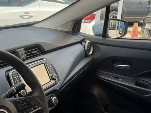 Used 2025 Nissan Versa SV FWD image 32