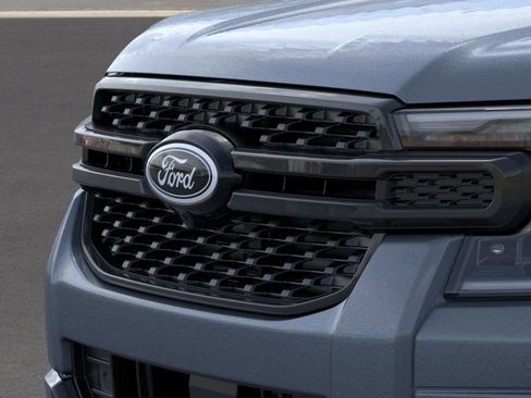 New 2025 Ford Ranger Lariat w/ Black Appearance Package AWD/4WD image 17