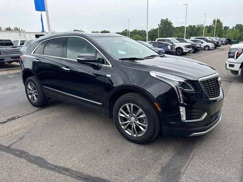 Used 2021 Cadillac XT5 Premium Luxury FWD image 8