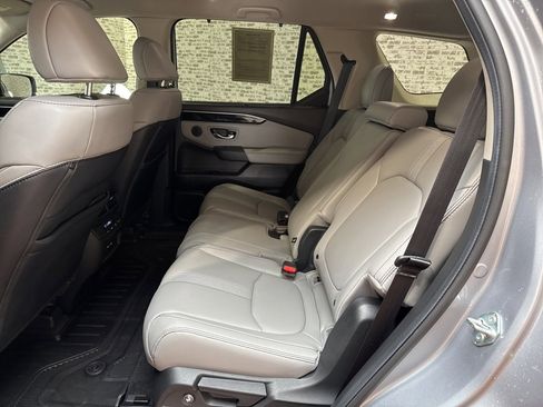 Used 2025 Honda Pilot EX-L image 14