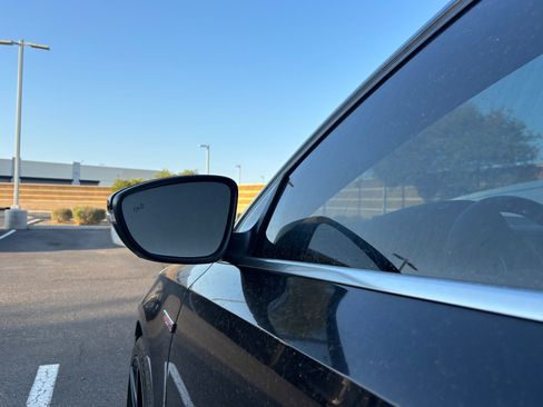 Used 2017 Volkswagen Jetta GLI FWD image 7