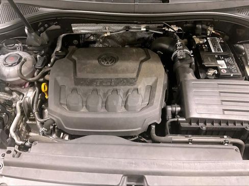 Used 2021 Volkswagen Tiguan SE image 34