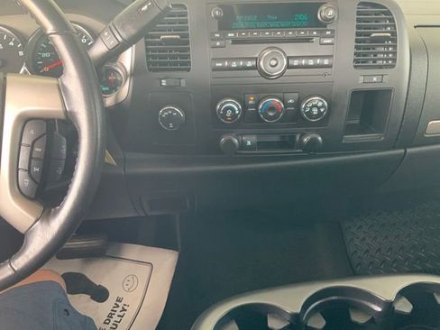 Used 2010 GMC Sierra 1500 SLE w/ SLE Preferred Package AWD/4WD image 20