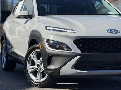 Used 2023 Hyundai Kona SEL w/ Convenience Package image 2